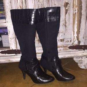 Heeled boots